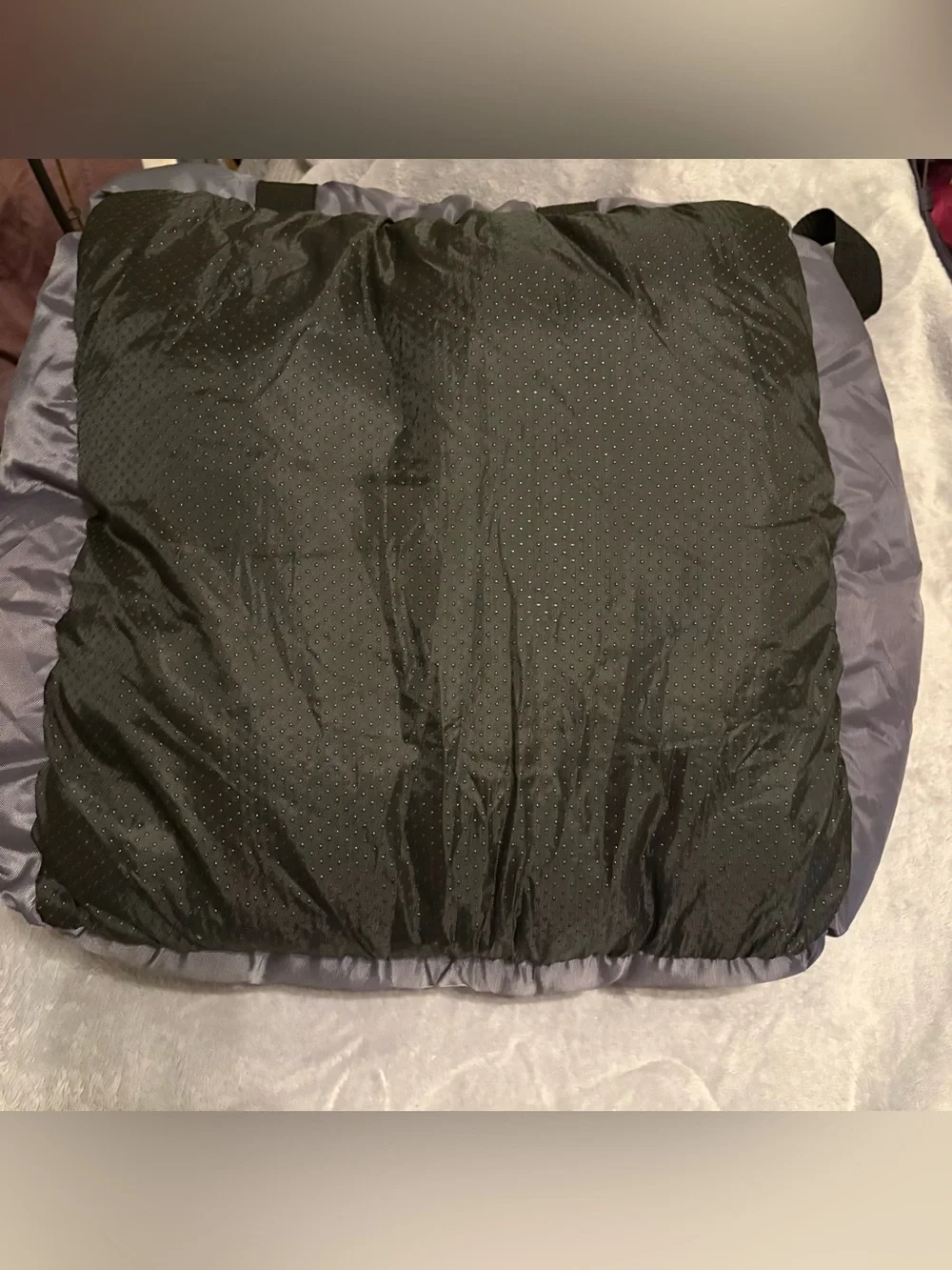 COMFY DOG CAT BED/CAR SEAT TRAVEL SEAT FOR DOG! APPROXIMATELY 24“ X 22“ NWT